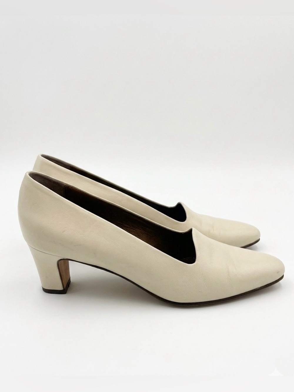 Cole Haan Pointed Toe Kitten Heel Pumps in Cream